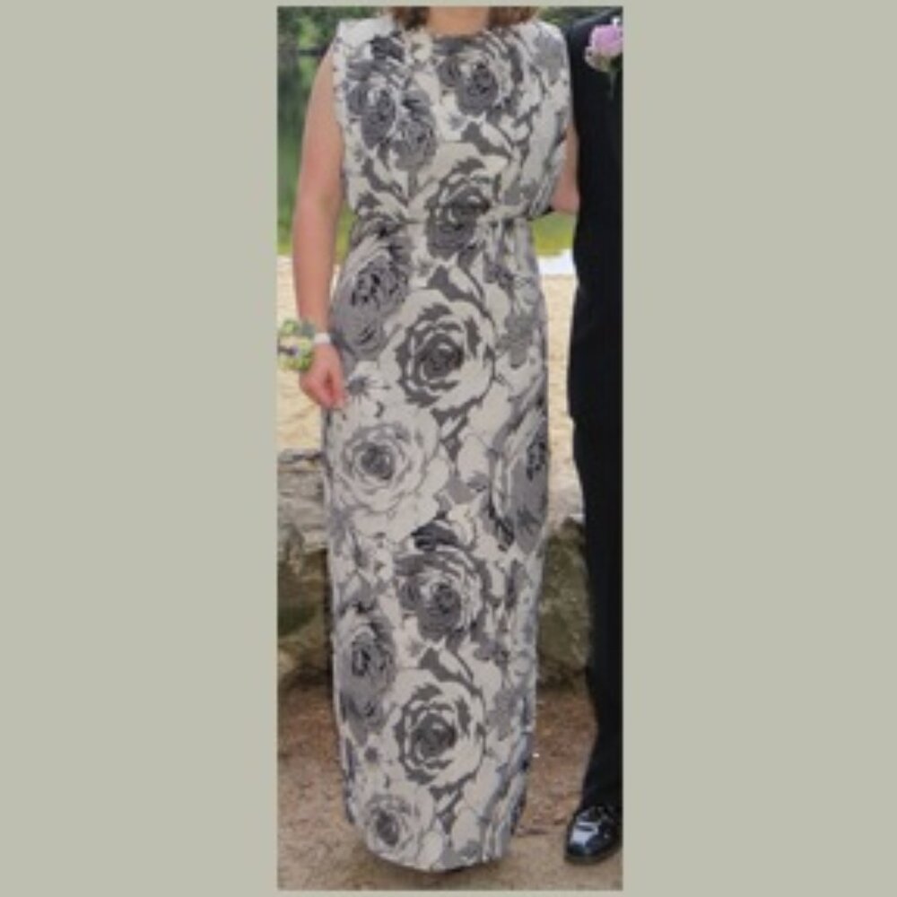 Stylish Gray Rose Dress, Sleeveless, Full-Length, Lined